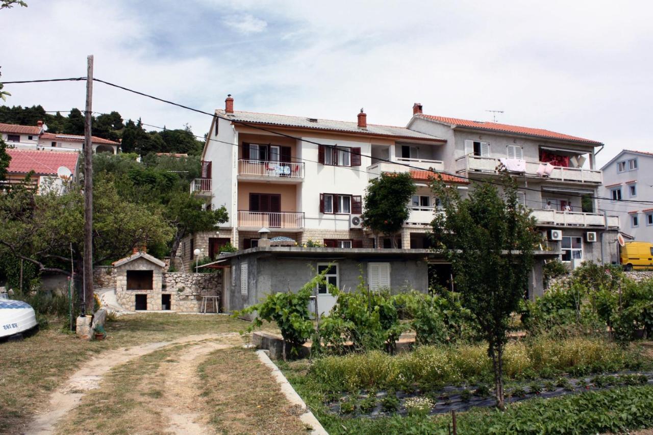 Apartments With A Parking Space Kampor, Rab - 4984 Екстер'єр фото