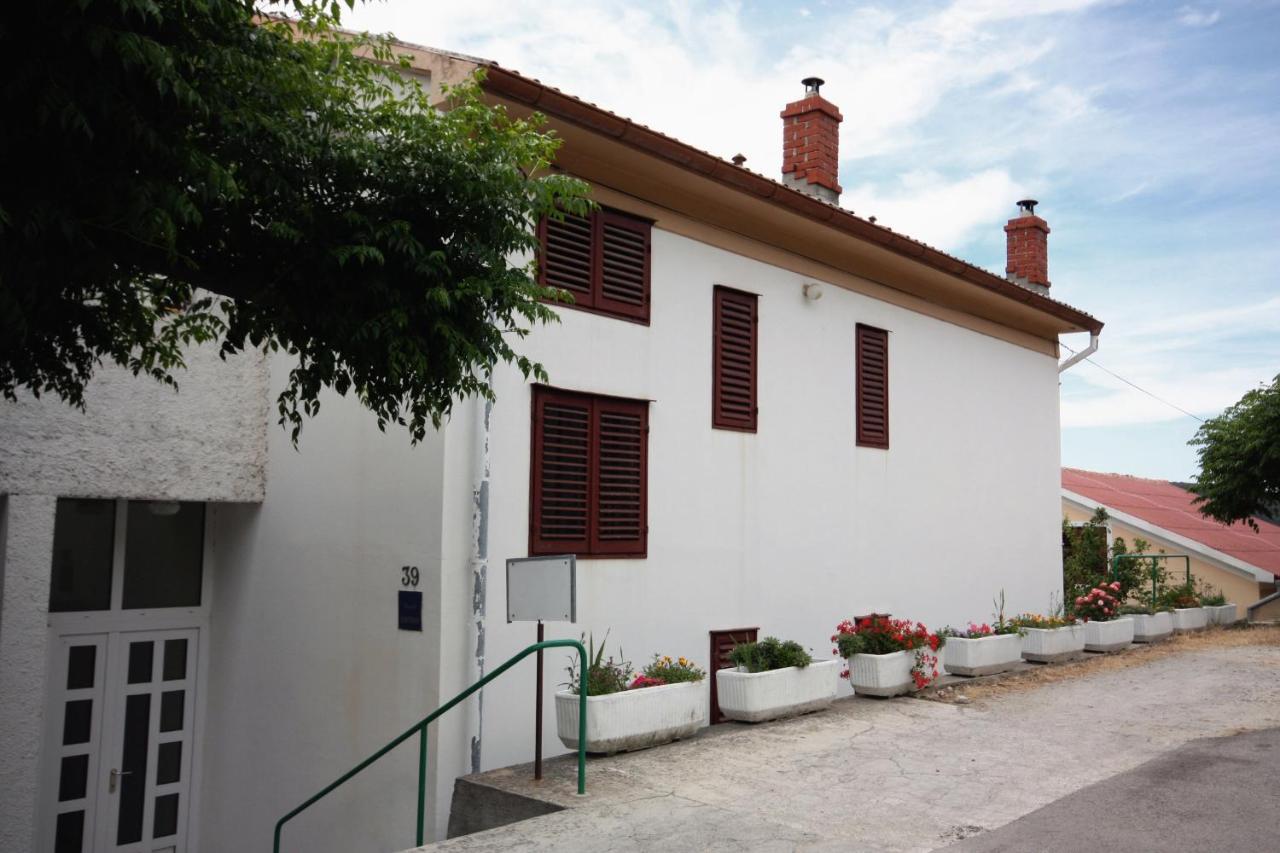 Apartments With A Parking Space Kampor, Rab - 4984 Екстер'єр фото