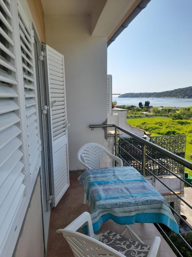 Apartments With A Parking Space Kampor, Rab - 4984 Екстер'єр фото